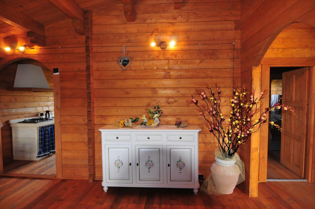 Bed and Breakfast Chalet Dei Parchi Saracinesco Экстерьер фото