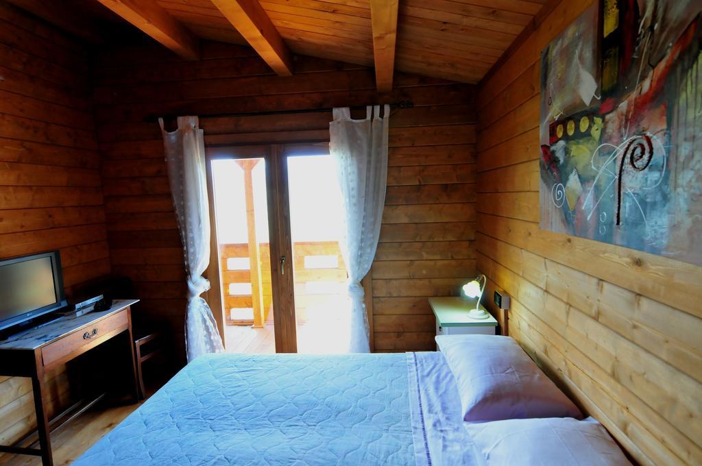 Bed and Breakfast Chalet Dei Parchi Saracinesco Номер фото