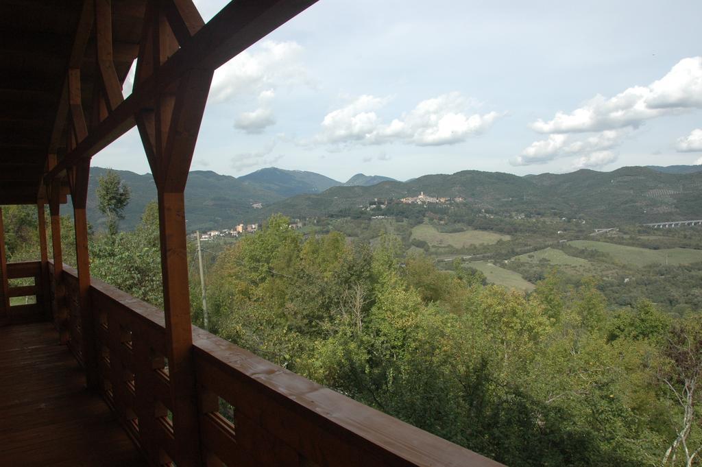 Bed and Breakfast Chalet Dei Parchi Saracinesco Экстерьер фото